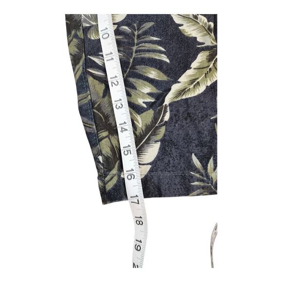 X-S-Ive mens shorts sz 32 leaf print belt - Picture 7 of 8